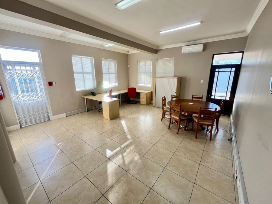 To Let commercial Property for Rent in Vincent Eastern Cape